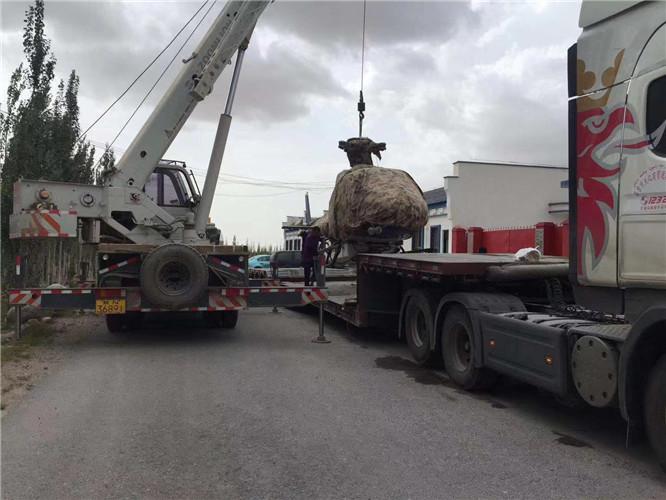 天桥区狭窄场地（如小区、车间）适合用哪种吊车？