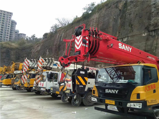 天桥区吊车出租按什么计费？台班费、单次费、里程费怎么算？