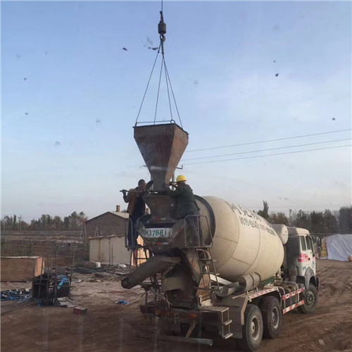 天桥区“精准瞄准”—— 吊车的 “定位导航” 技术